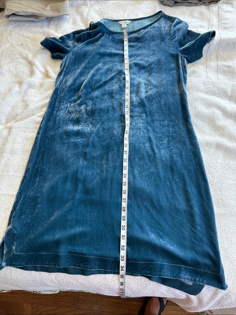 Sundance Velvet Short-Sleeve Tunic Dress in Teal Blue